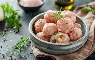 CHICKEN MEATBALLS